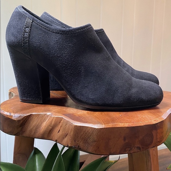 Prada zipper booties *guaranteed authentic* booties size 38 1/2 black shooties - Picture 1 of 13